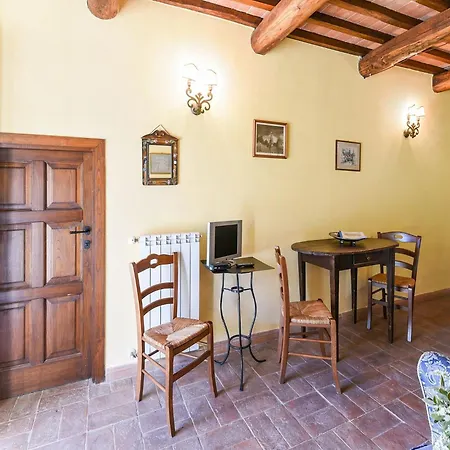 Comfortable Apartment With Stunning Views Near Hot Springs